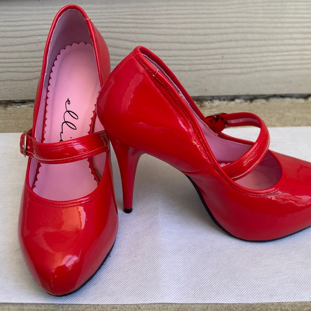 Elle Glossy Red Mary Jane Heels